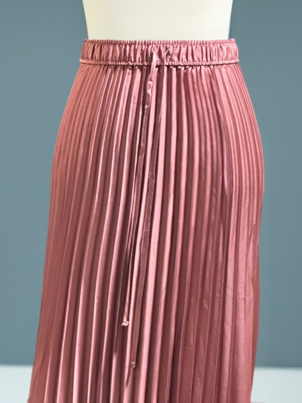 Express Blush Pink High Waist Pleated Satin Maxi Skirt NWT Sz XL - Picture 5 of 8